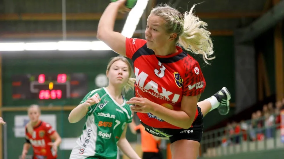 Tre mål av Kajsa Pihl, Enköping HS.