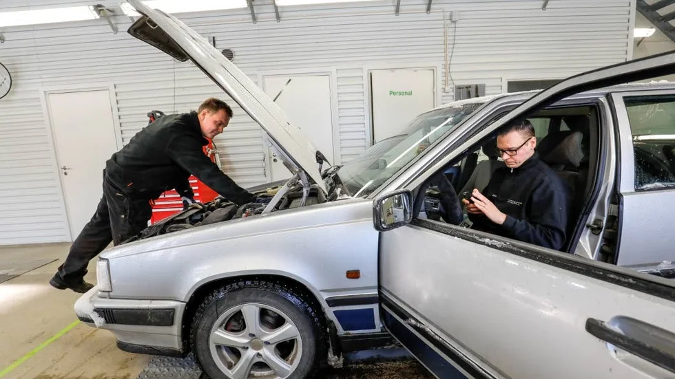 Slimmat. Ungefär 14 minuter tar en besiktning hos Carspect. Alla tester görs på en liten yta för att slimma tidsåtgången och uppvärmningskostnaderna för lokalen.