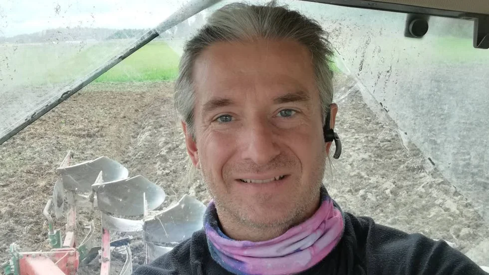 Claes Littorin, som driver Rungarns säteri, är mycket kritisk till att utbetalningarns för olika jorbruksstöd dröjer och säger att det är en katastrof för många bönder.