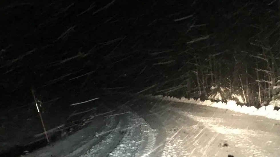 Det snöfall som under natten gav en del snö över Uppland övergår under onsdagen till regn.