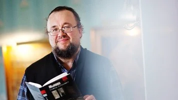 Torsten Pettersson, litteraturprofessor, poet, deckarfÃ¶rfattare. Boken Hitlers Fiender.