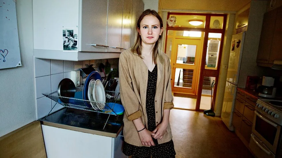 Korridorslivet. Ebba Riberdahl tycker att hon bor bättre än studenterna på Rackarberget. "Där är rummen 13 kvadratmeter och toaletten är gemensam", säger hon.