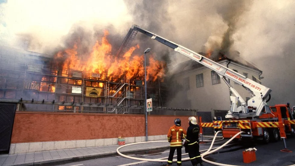 När Centralbadet brann sattes brandkåren på prov. Byggnaden hade dåligt brandskydd och en dessutom skedde rökgasexplosion som kunde ha kostat flera flera brandmän livet.