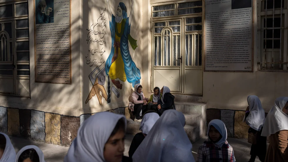 En flickskola i afghanska provinsen Herat, en av få platser där flickor får tillgång till motsvarande högstadie- och gymnasieutbildning. Bild från november 2021.