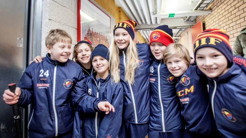 Lagkänsla. Stina Belin med lagkamraterna i Djurgården.