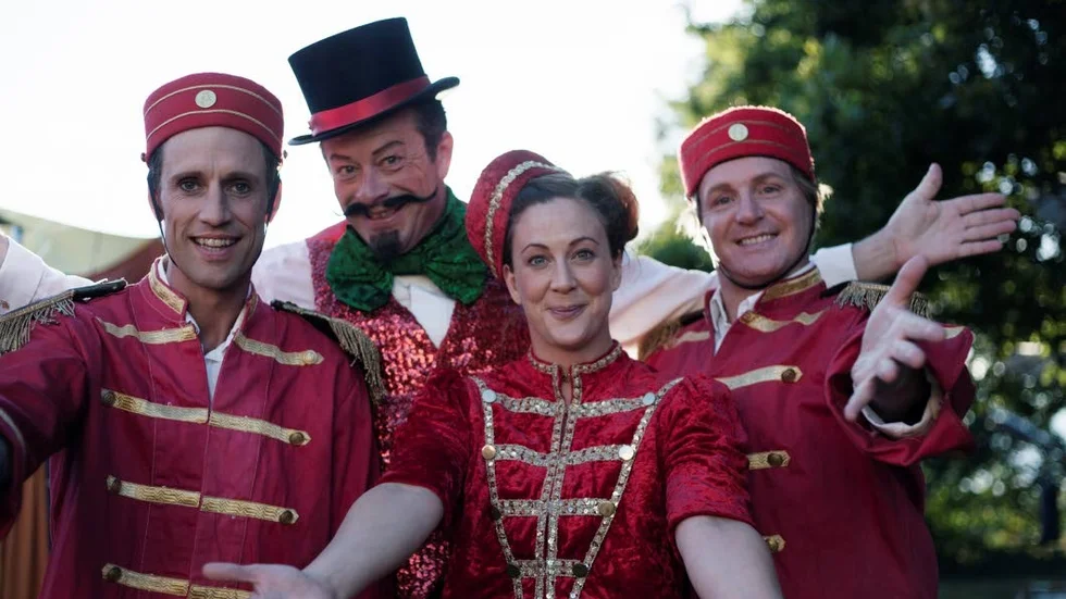 Cirkusliv. I den svenska familjefilmen "Cirkus Imago" finns det mycket av äkta cirkuskonst.