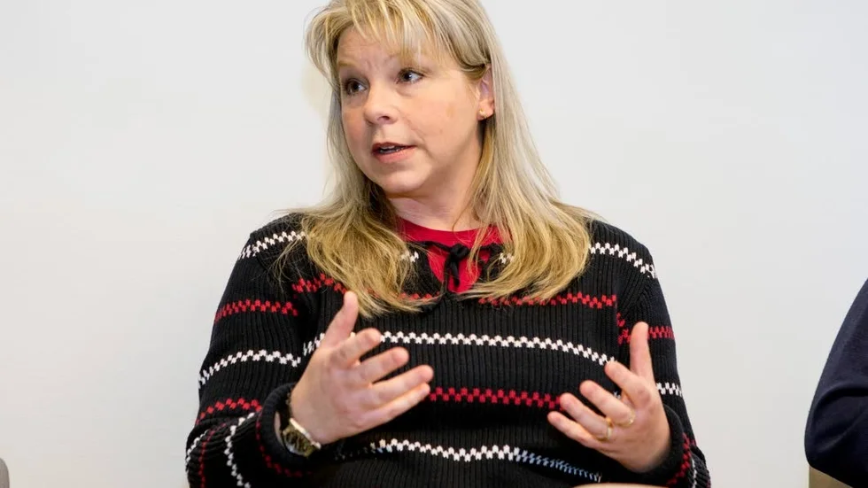 När Anna fick sin aspergerdiagnosen fick hon styrka och började på en omsorgsutbildning. 
– Sedan får man slåss mot den vanliga världen i alla fall, säger hon.