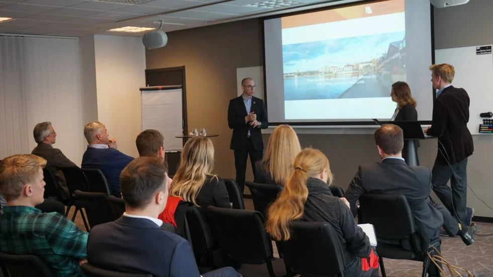Vid en konferens i Luleå under onsdagen diskuterades vägen till en renässans för svensk basindustri. Förutom Niklas Nordström var bland annat Nils Edberg, platschef SSAB, närvarande.