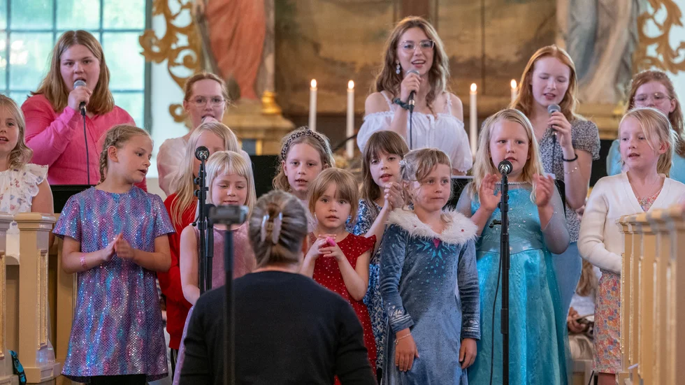 Lördagen bjöd på film och spelkonsert Hallingeberg kyrka.