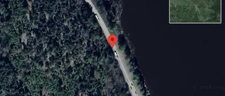 Trafiken påverkas av olja på vägen på väg 55