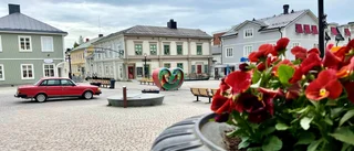 Dags att stänga av Rådhustorget för biltrafik