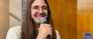 13-åriga Indiras udda talang – har beatboxat sedan ettan