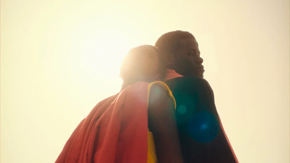 Ramata-Toulaye Sys långfilmsdebut "Banel & Adama" visar trots vissa brister prov på en stor och lovande dramatisk sensibilitet.