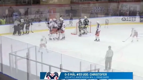 Surahammar gör 3-0 mot ESK i 5-2-segern i Bahcohallen.