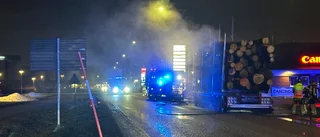 Ny lastbilsbrand i Norrköping: "Öppna lågor från ekipaget"