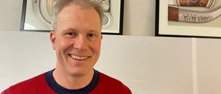 Doujár Jon Tomas Utsi kliver in i konstnärliga finrum