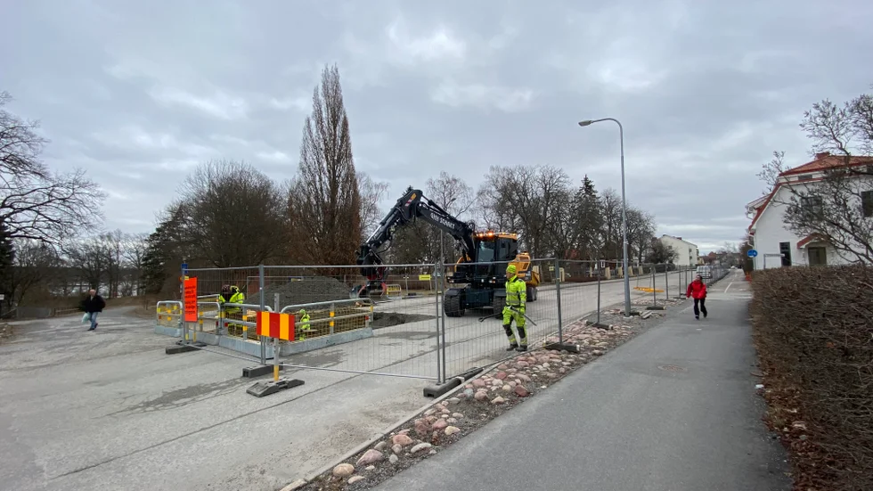 Bilister som kommer från Eldsund kan fortfarande fortsätta neråt mot Sidövägen. 