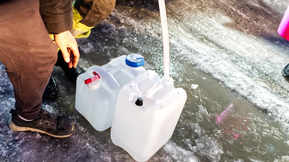 Vatten finns att hämta vid vattenverket, meddelar Pajala kommun.