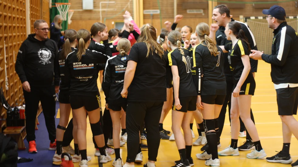 KAIK F14 och KAIK F12 var de lokala lagen i cupen som lockade hela 104 lag från hela Sverige till Katrineholm.