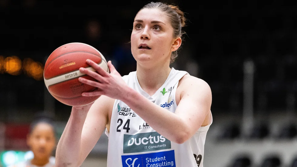 Josefin Vesterberg reducera till 70–71 med 2.56 kvar av matchen, men närmare segern kom inte Luleå. 
