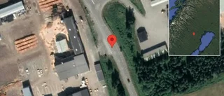 Fordon stillastående på väg 95 - stopp i ett körfält