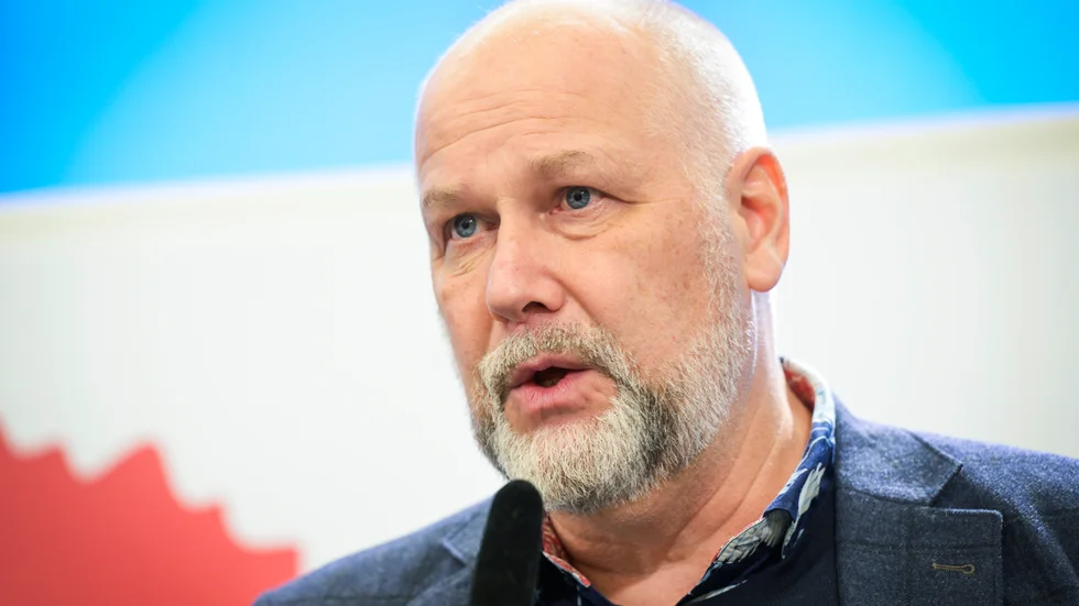 Vänsterpartiets Jonas Sjöstedt har bott i Vietnam och skrivit deckare under de senaste åren men vill nu återvända till politiken. Arkivbild.
