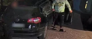 Kameran avslöjar tjuvarna – när de lastar bilen full med kablar