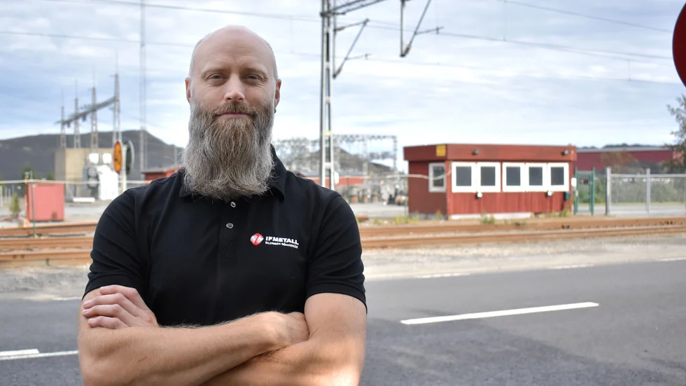 "Än så länge ligger allting på bordet. Inga dörrar är stängda", säger Ronnie Allzén, ordförande för IF metall, Rönnskärsklubben.