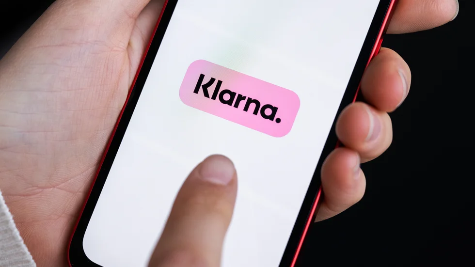 Det började i slutet av januari med ett sms från betalningstjänsten Klarna.