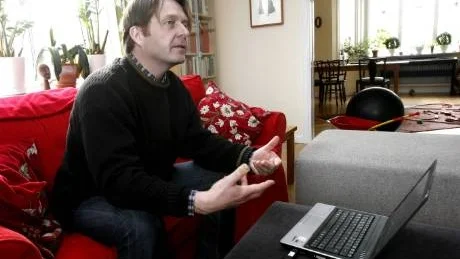 Analys. Psykologen Gunnar Wiklund diskuterade i går fallet med mannen som bet huvudet av en mus med sina kollegor på psykiatriska kliniken. "I värsta fall stegras beteendet till grymma handlingar mot människor. Risken finns, men det är ett stort steg", säger han.foto: bengan zettergren