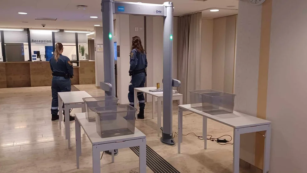 På onsdagen möttes besökarna till Luleå tingsrätt av ett stort säkerhetspådrag.