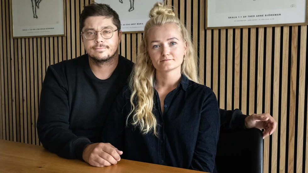 Mikael Björkman från Norrfjärden var 26 år gammal när han först drabbades av leukemi 2016. För honom och hans fru Julia Björkman följde sedan en flera år lång kamp mot sjukdomen där Mikael stundtals var nära att dö.