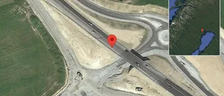Stopp på väg 97 på grund av en singelolycka