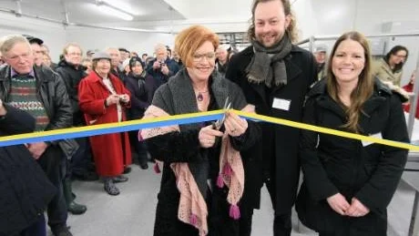 Landsbygdssatsning. Landshövding Cecilia Schelin Seidegård invigde Mikael Tranefalks och Sabine Nymans Gårdsslakteri Gothemsgården.FOTO: ROLF JÖNSSON