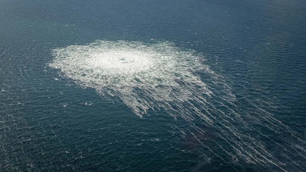 Så här såg det ut efter gasläckan vid Nordstream 2 förra hösten. Arkivbild.