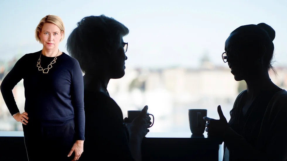 Det som utmärker bra chefer är ofta en blandning av egenskaper som gör att de är närvarande, synliga och orädda. De vågar både ställa krav och se till att personalen har rätt förutsättningar att göra sitt jobb. Det skriver Emma Wange.