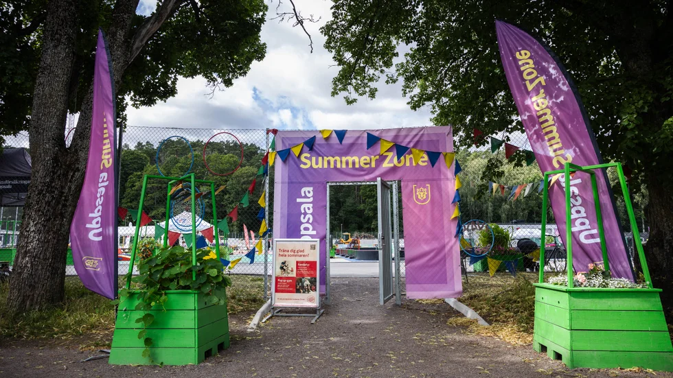 Entrén till aktivitsområdet som är lika stort som åtta fullstora sporthallar. 