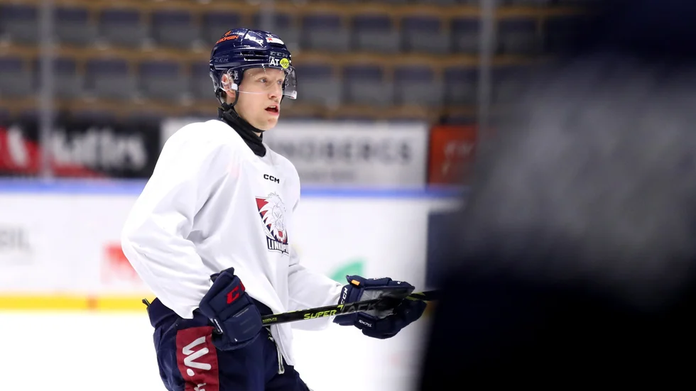 Vilmos Gallo har hamnat utanför i LHC. Nu väntar Leksand och jakt på revansch efter smällen mot Skellefteå.