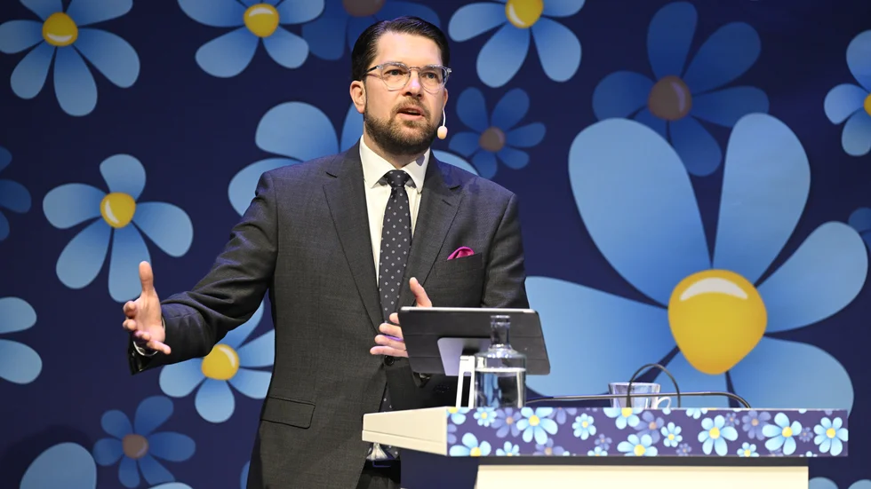 Skribenten varnar för den framväxande nationalismen i Sverige och utomlands.