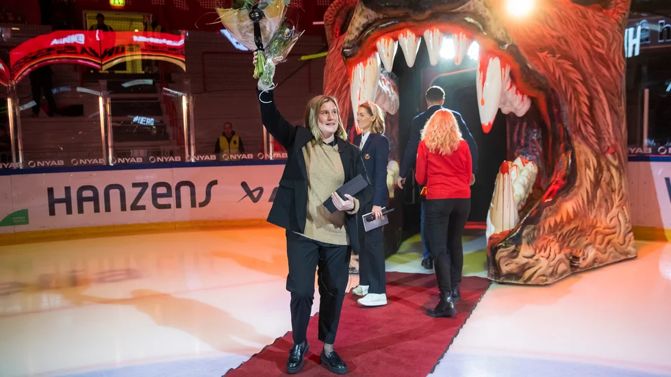 Emma Eliasson blev den första damspelaren som blev utnämnd till LHF Hero. 