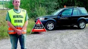 Eftersök. Kent Throzell iförd den utrustning han har vid utryckning efter skadade djur.