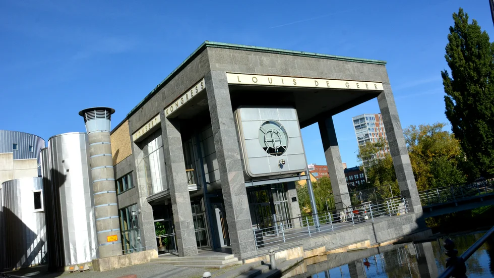 Louis de Geer konsert & kongress, en mäktig byggnad.