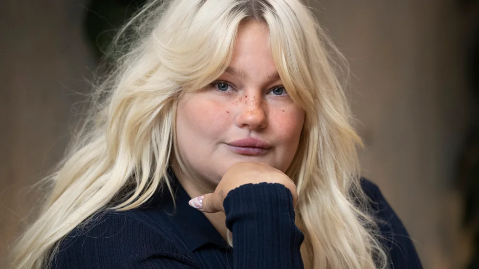Sarah Klang har gått från att skriva om kraschade kärleksrelationer till att skriva musik om moderskapet.