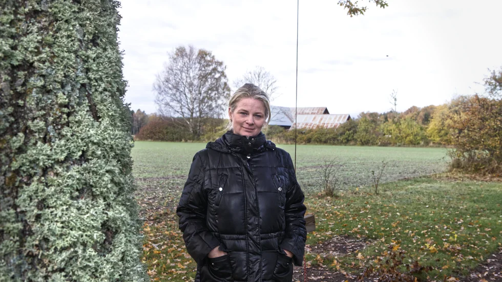 Det var med en känsla av overklighet som Maria Grund påbörjade sin författarkarriär. Nu har hon börjat finna sig i rollen, men overklighetskänslorna kan fortfarande göra sig påminda.