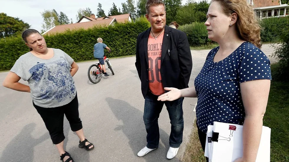Upprörda föräldrar över skolskjutsfrågan.