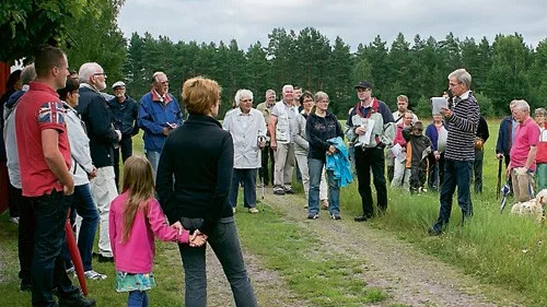 Det var hela 50 personer som hade hittat till den lilla byn Vårdslunda utanför Hycklinge.