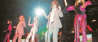 Life is a cabaret, olŽchum
