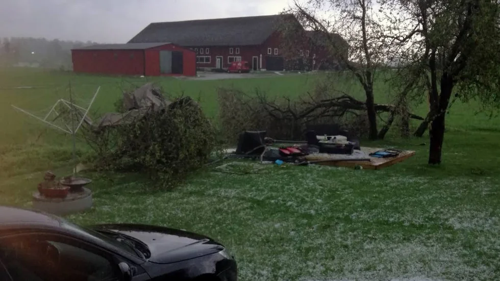 Här drog tromben fram på fredagskvällen.
