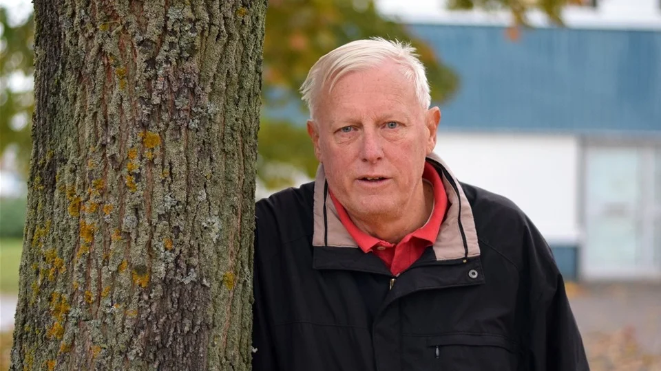 Göran Ingvald är aktiv både i Roxens fiskevårdsförening och Ljungsbro sportfiskeförening. Foto: Max Elofsson