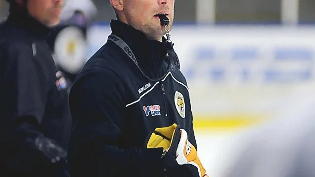 Kommer förstärka. I kväll spelar Vimmerby sin sista match i grundserien. När Allettan drar igång framåt nyår lär tränaren Daniel Eriksson ha några nya spelare i truppen.